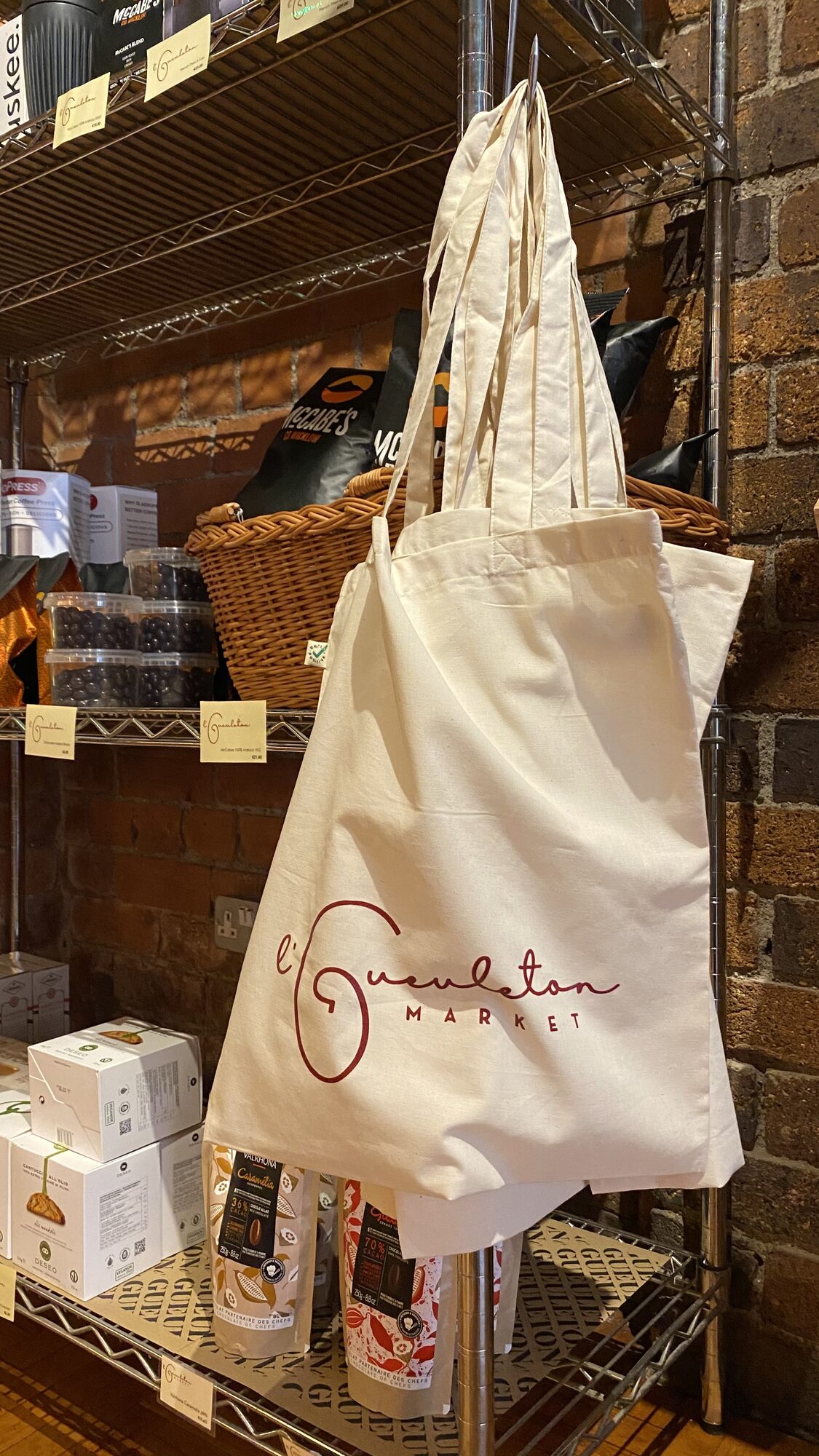 Branded L'Gueuleton Market tote bag.